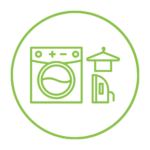 Además del autoservicio, contamos con servicio de tintorería profesional, como el de toda la vida y en el mismo establecimiento, lo que nos convierte en una solución integral para el cuidado textil en Vic. Prendas delicadas, trajes, abrigos o textiles especiales reciben un tratamiento experto, con la atención y el cuidado que merecen.